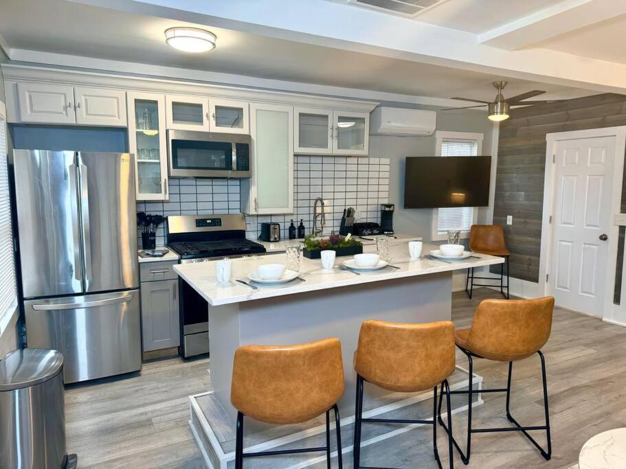 Апартаменты Little House On 47Th Кливленд Экстерьер фото